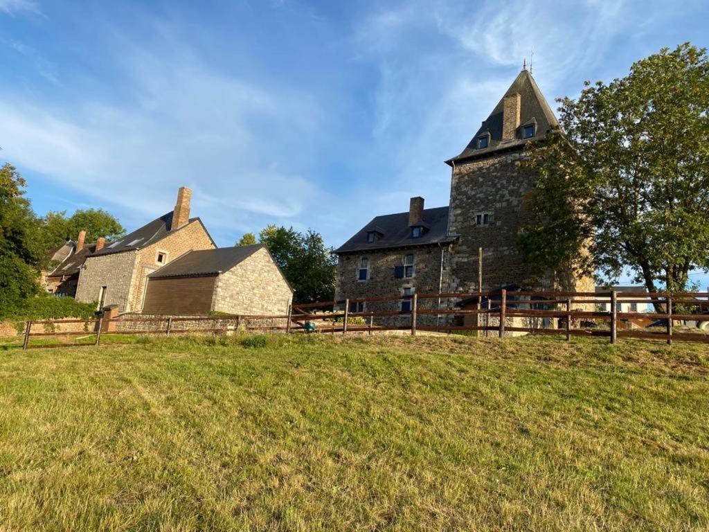 Les Confidences De Messire Sanglier, Stylished Guest Houses Beauraing Eksteriør billede