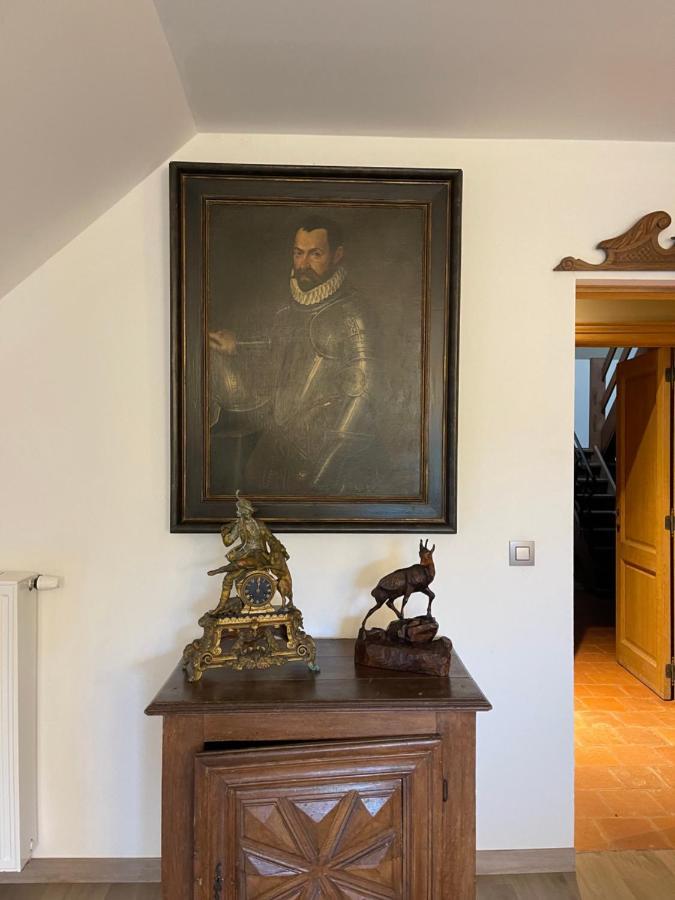 Les Confidences De Messire Sanglier, Stylished Guest Houses Beauraing Eksteriør billede