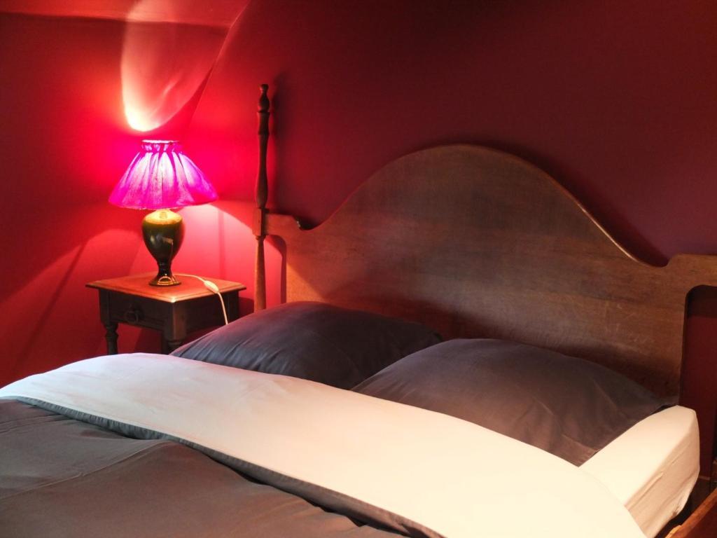 Les Confidences De Messire Sanglier, Stylished Guest Houses Beauraing Værelse billede