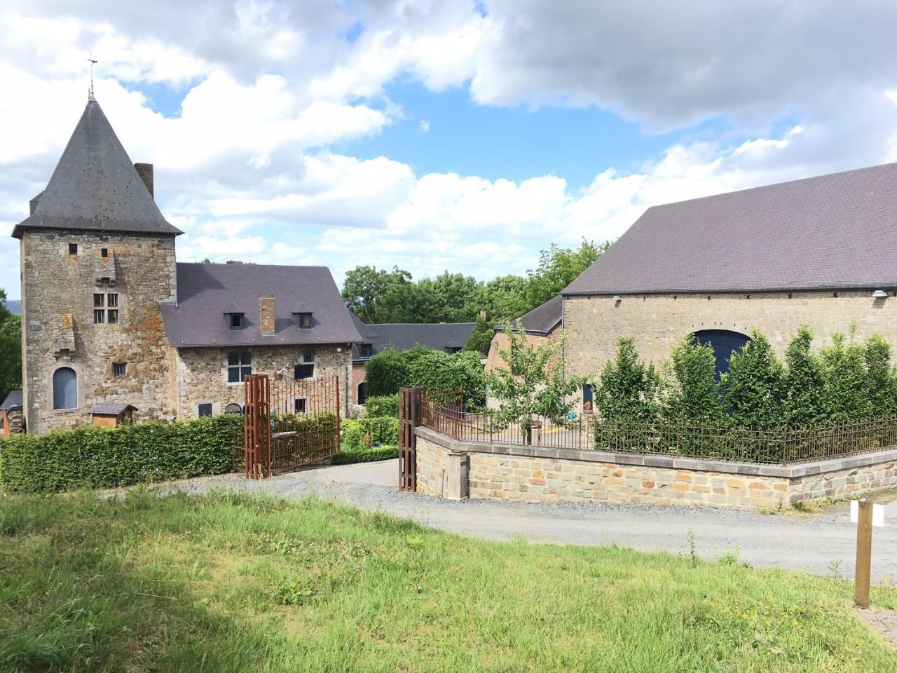 Les Confidences De Messire Sanglier, Stylished Guest Houses Beauraing Eksteriør billede