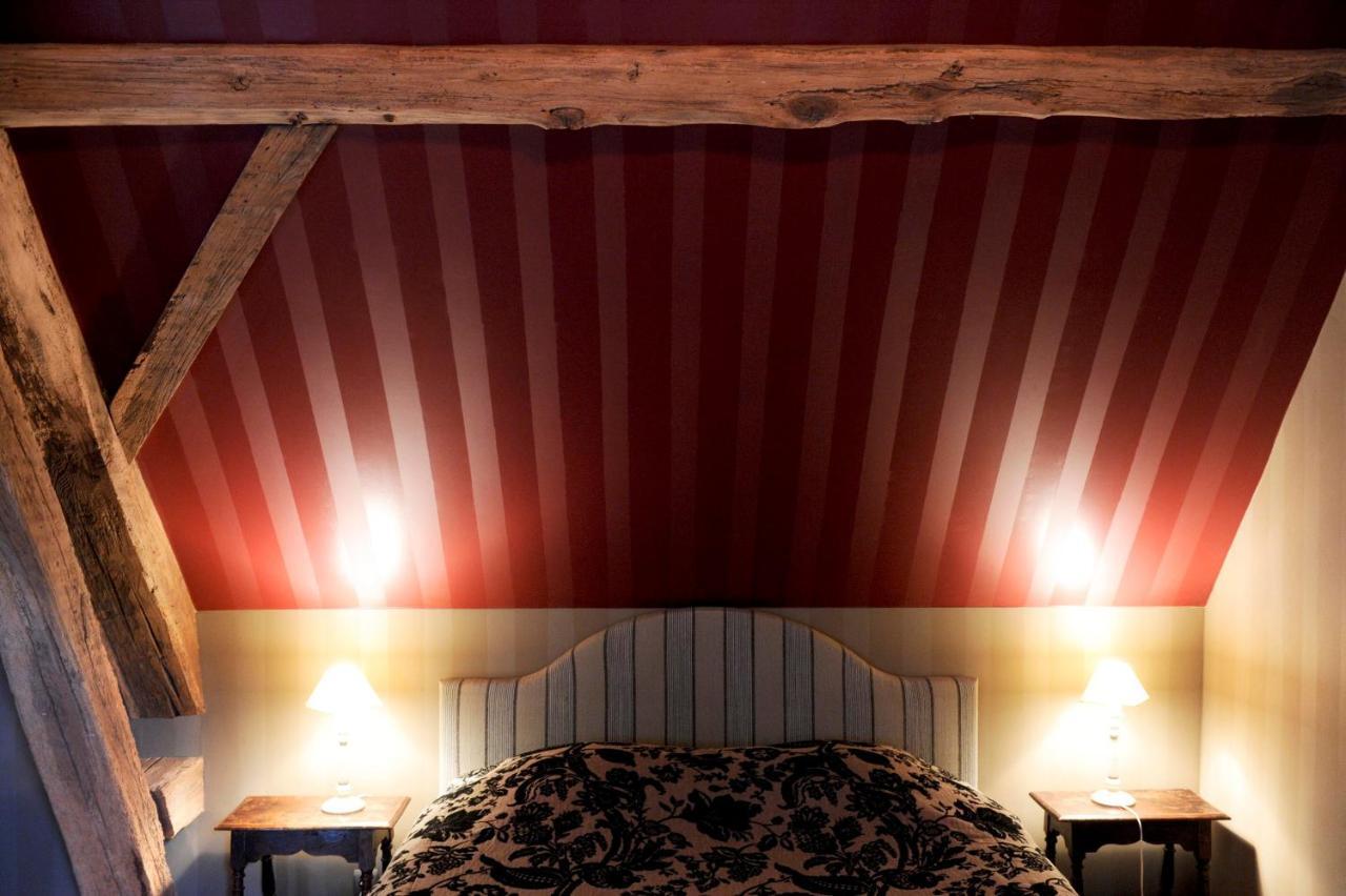 Les Confidences De Messire Sanglier, Stylished Guest Houses Beauraing Værelse billede